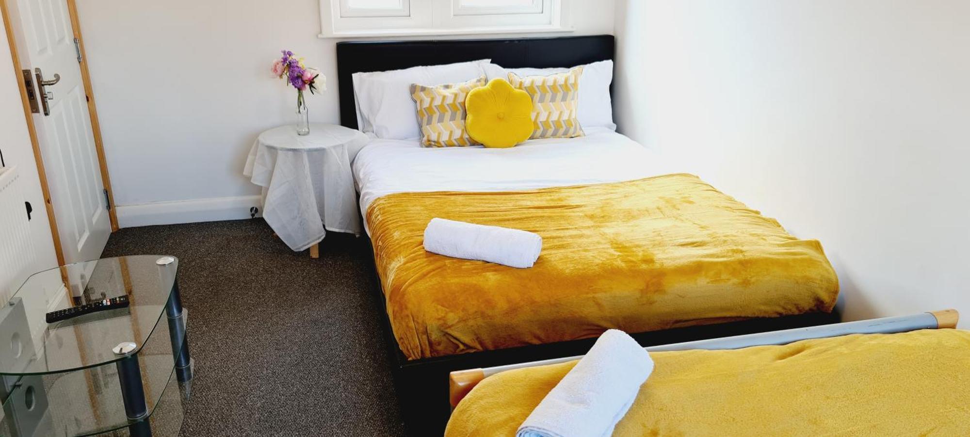 Browning House Bedrooms I Long Or Short Stay I Special Rate Available Derby Exterior photo